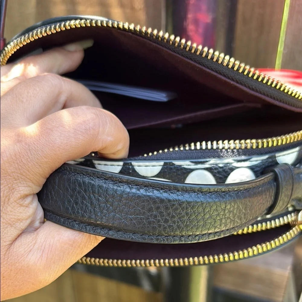 Limited Edición Disney Coach Crossbody Bag in Red and Black with Stylish Design